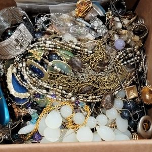 4 lbs. Jewelry Lot, mixed fashion lot